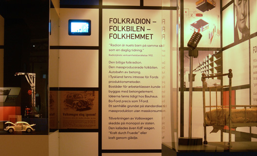 "Radion är nuets barn på samma sätt som en daglig tidning", fastslår Radiotjänst i sin verksamhetsberättelse 1932.

