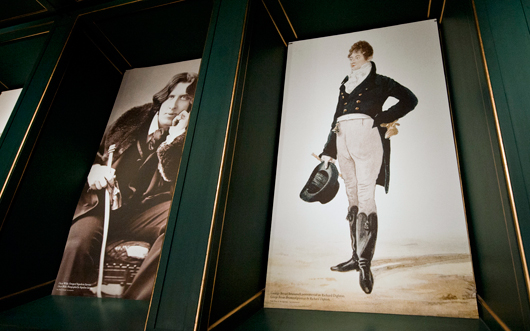 Som klassiska dandyer räknas Oscar Wilde och Beau Brummel. 
Foto: Karolina Kristensson, Nordiska museet