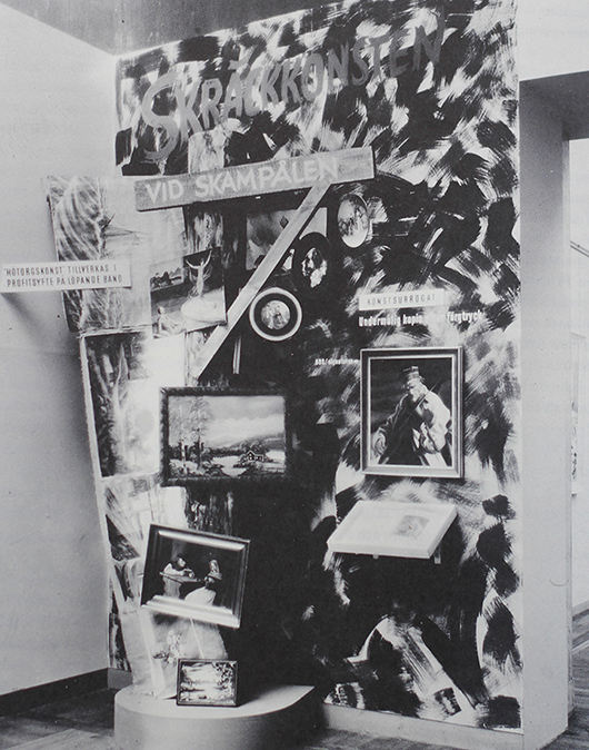 ”Skräckkonsten vid skampålen” på Nationalmuseum 1945. Foto: Nationalmuseum