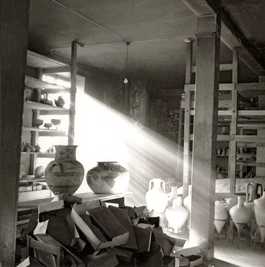 Magasinering i Stockholm, 1940-tal
Arkivbild Medelhavsmuseet